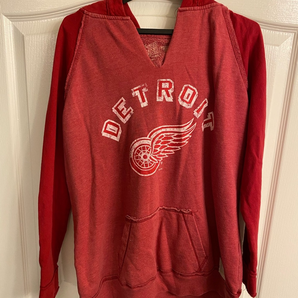 Women’s Retro Detroit redwings hoodie